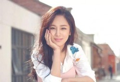 明星近況爆料楊紫圖片視頻,美照視頻輪番上陣，事業(yè)愛(ài)情雙豐收