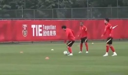 國足記者爆料新聞視頻播放,新聞視頻背后的精彩瞬間