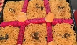 吃火雞面爆料視頻,挑戰(zhàn)極限！揭秘吃火雞面爆火背后的瘋狂視頻