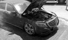 爆料奔馳自燃事件視頻,驚心動魄的瞬間！